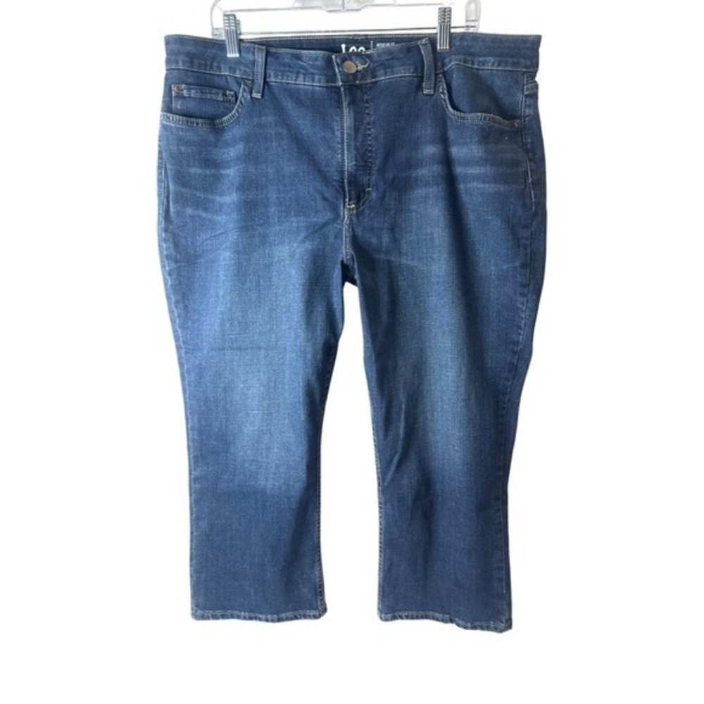 Lee Womens Regular Fit Capri Jeans Mid Rise Dark Wash Blue Size 20M 112315574 - Picture 1 of 6